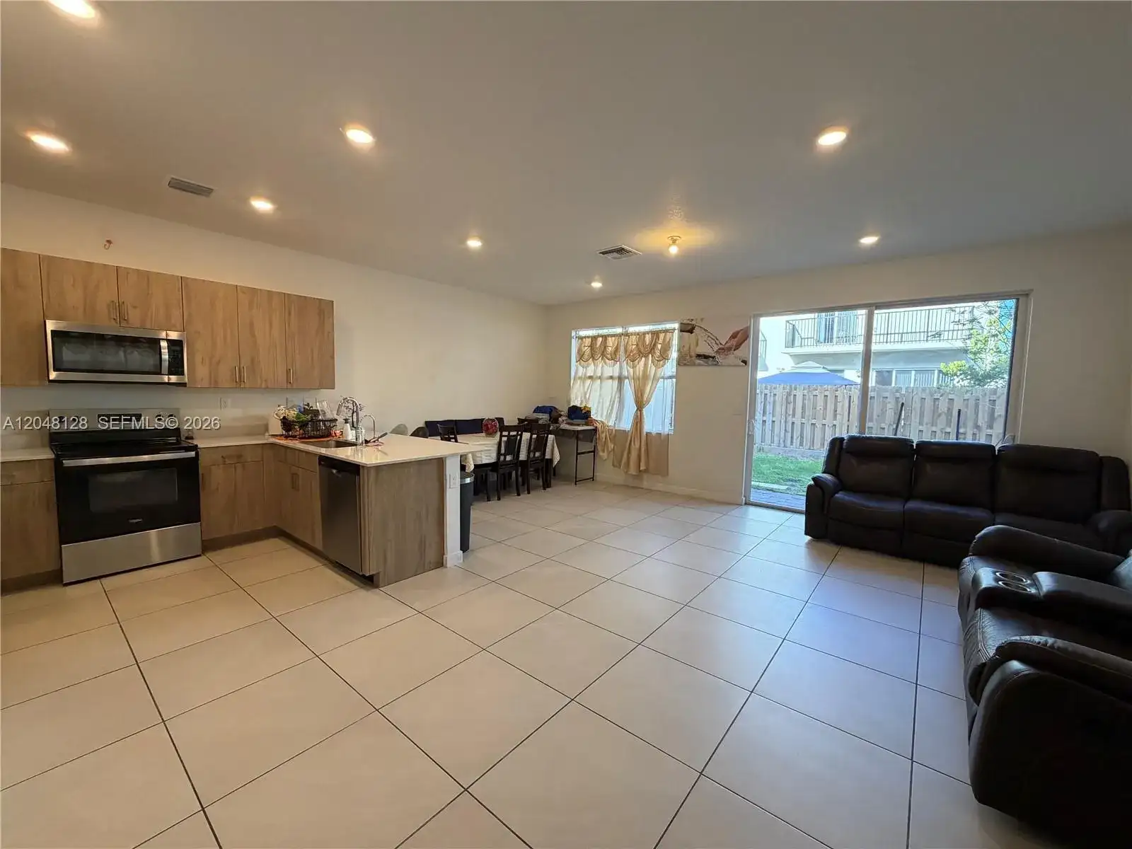 159 NE 13th Ter, Homestead FL 33033 photo 2