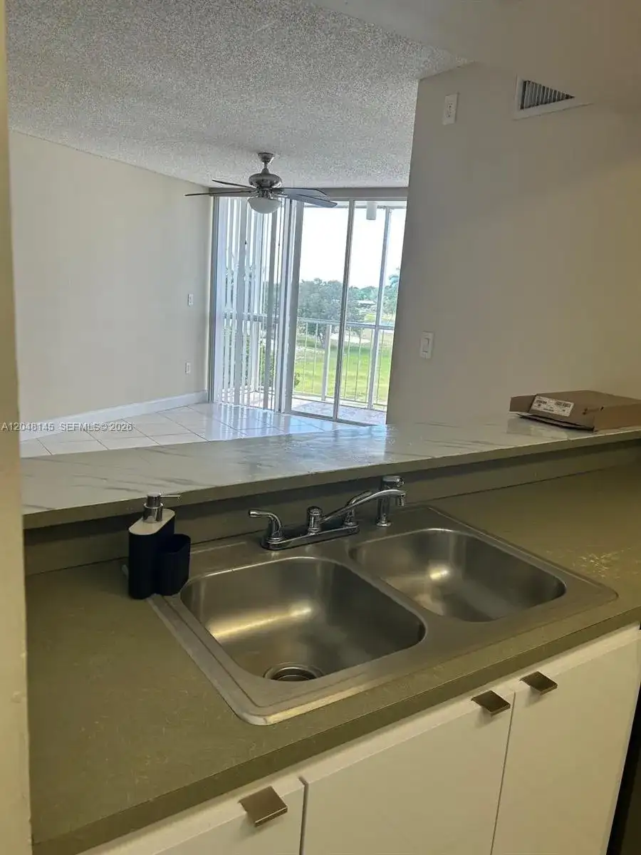 6955 NW 186th St # F505, Hialeah FL 33015 photo 2