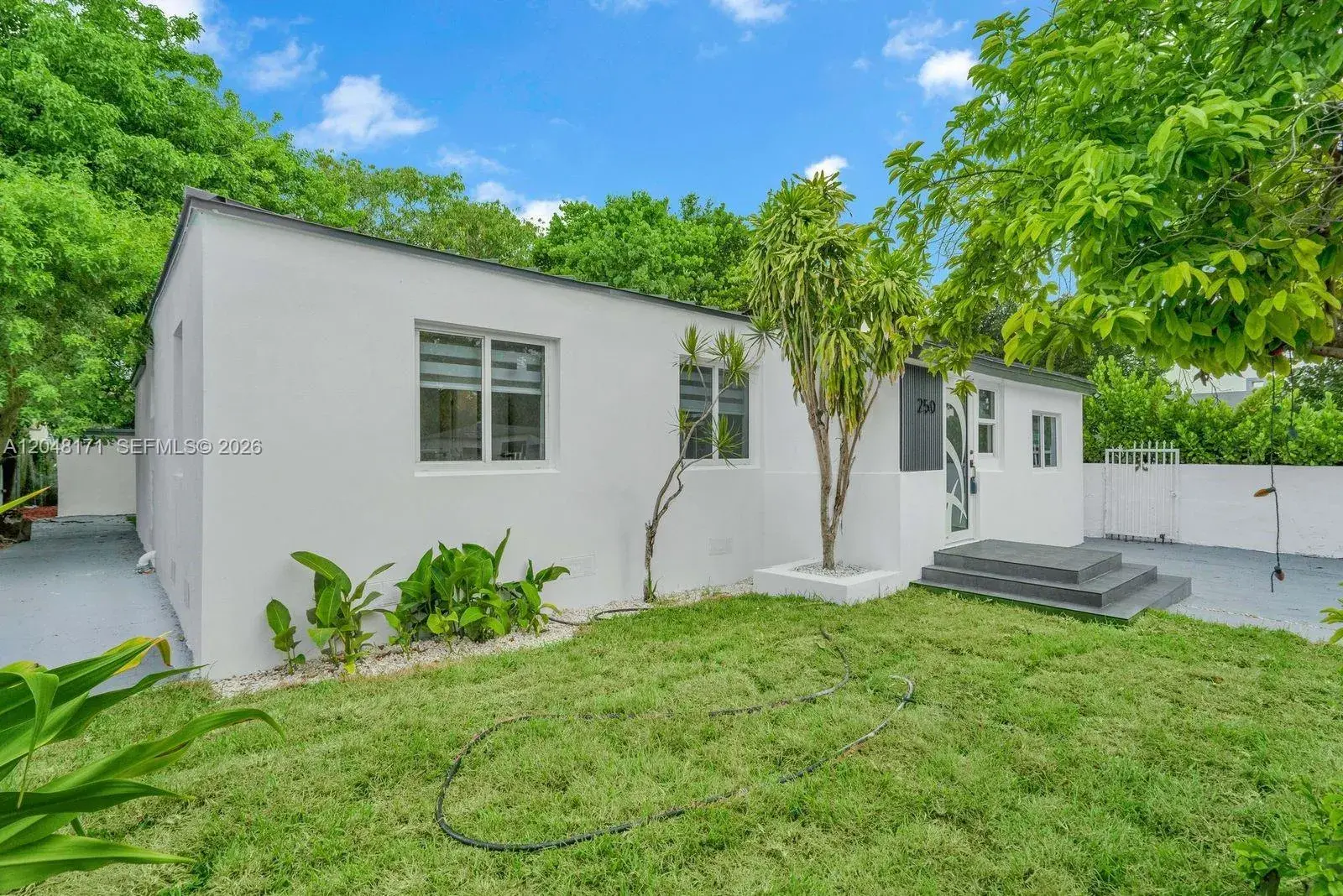 250 NW 45 ST, Miami FL 33127