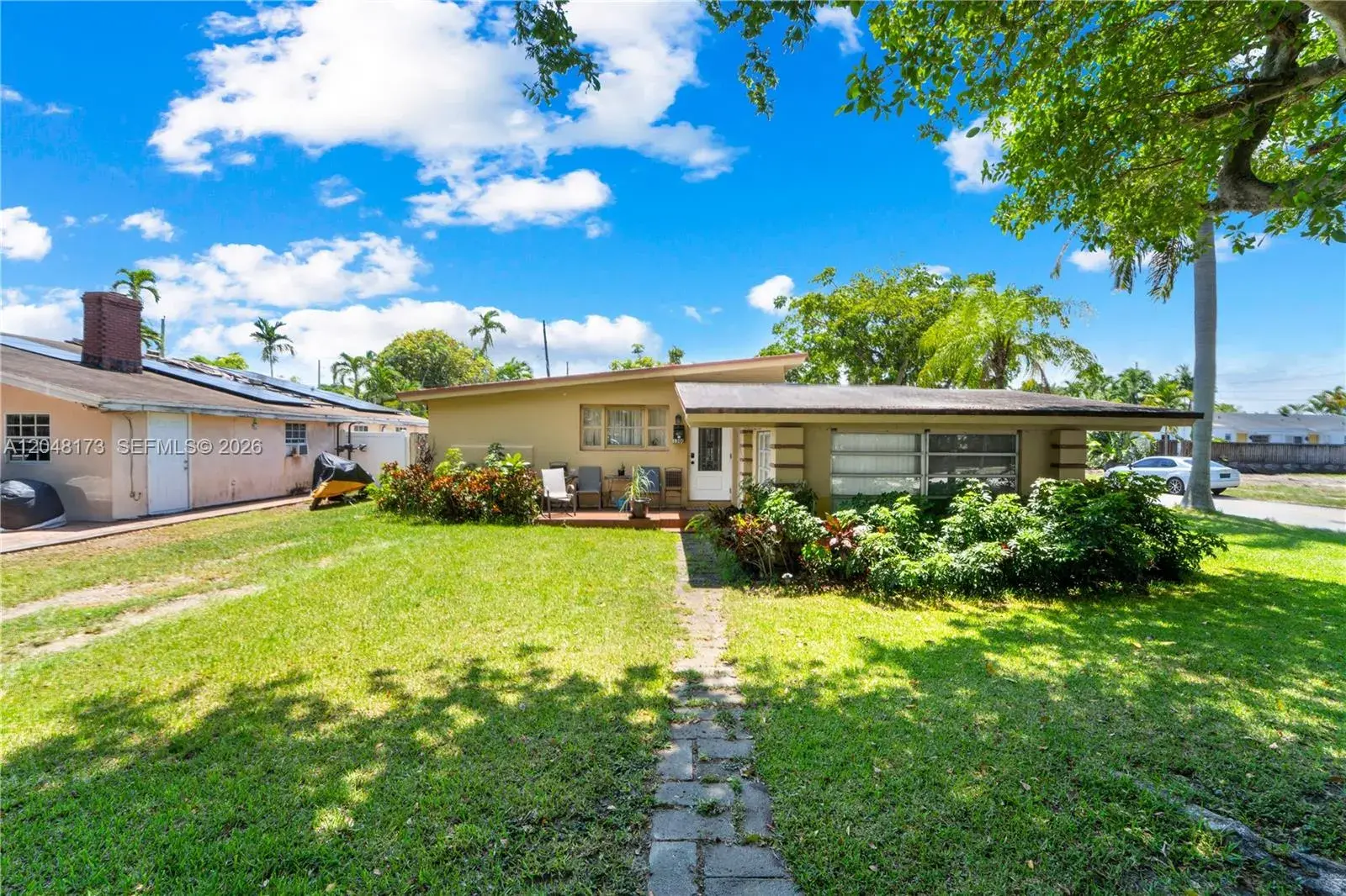 1300 S 20th Ave, Hollywood FL 33020