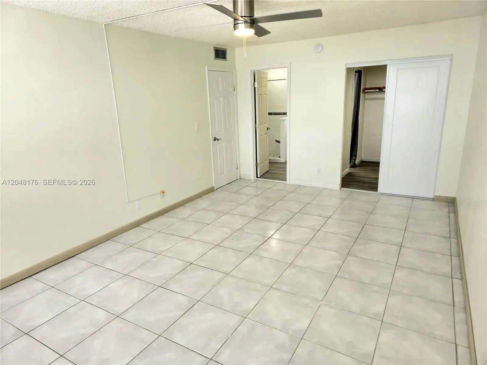 2025 NE 164th St # 710, North Miami Beach FL 33162 photo 3