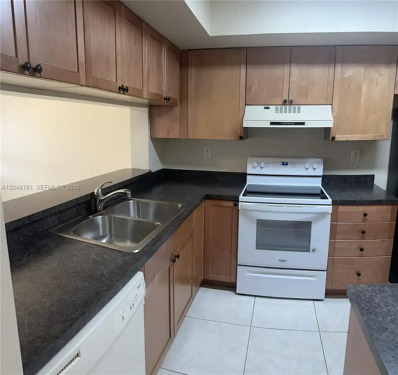 7885 NW 7th Ct # 406, Plantation FL 33324 photo 5