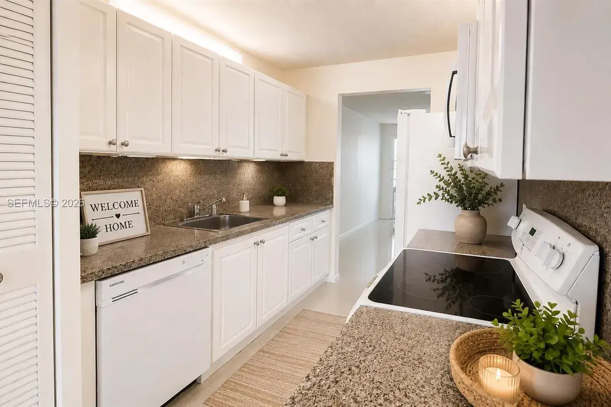 13000 SW 15th Ct # 209U, Pembroke Pines FL 33027