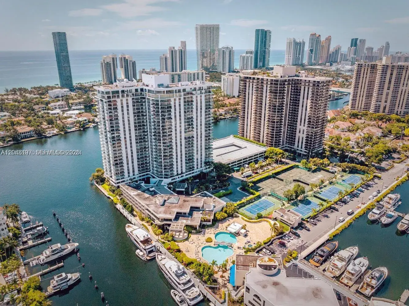 19707 Turnberry Way # 23F, Aventura FL 33180