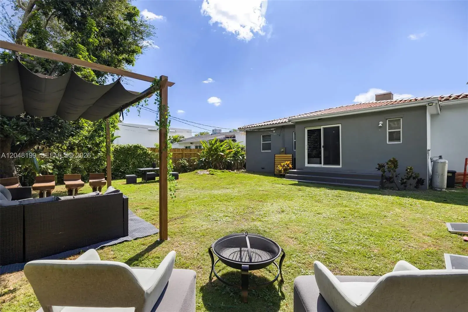 285 NW 45th St, Miami FL 33127