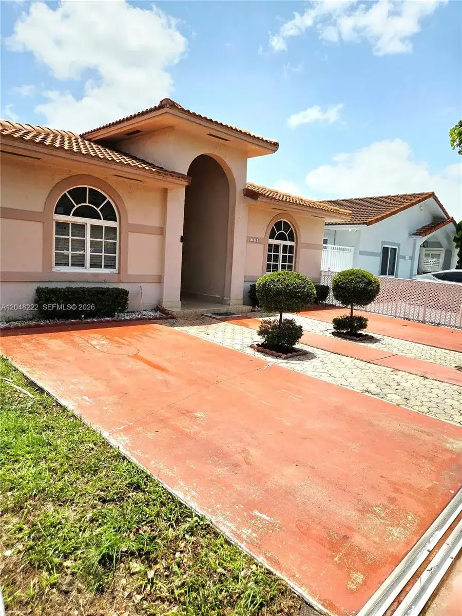 7789 W 34th Ln, Hialeah FL 33018 photo 2