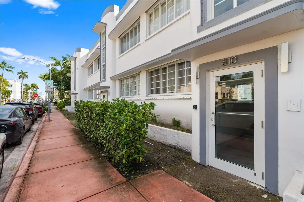 810 7th St # 205, Miami Beach FL 33139