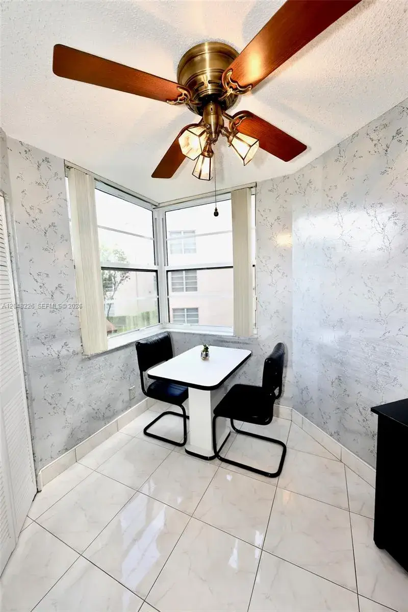 1831 Sabal Palm Dr # 208, Davie FL 33324