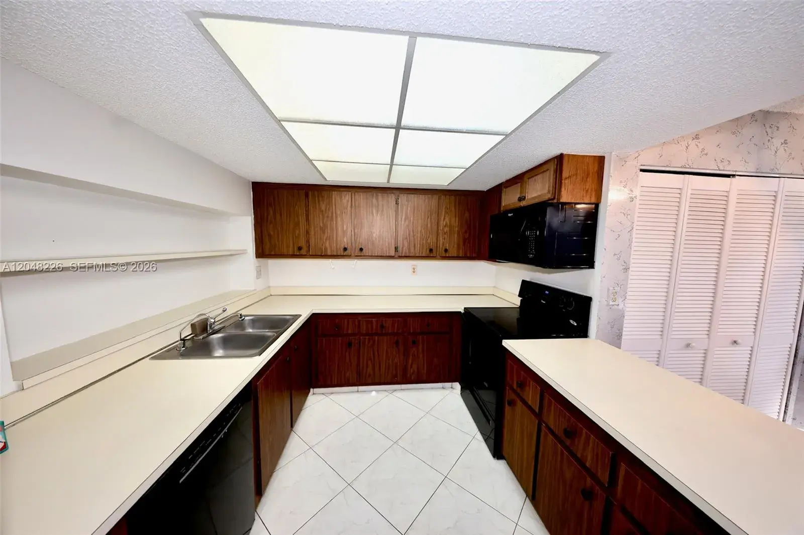 1831 Sabal Palm Dr # 208, Davie FL 33324