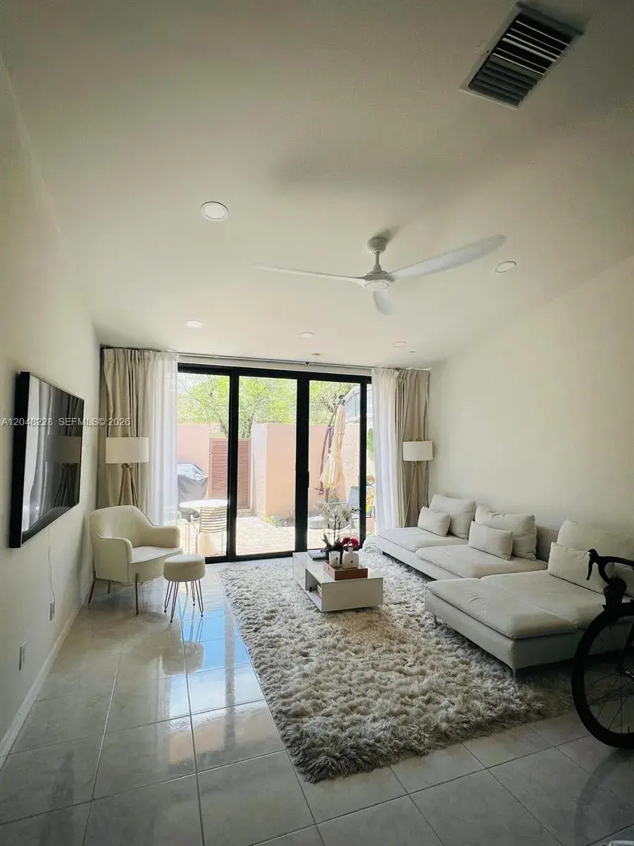 1269 NW 123rd Ave # 1269, Pembroke Pines FL 33026