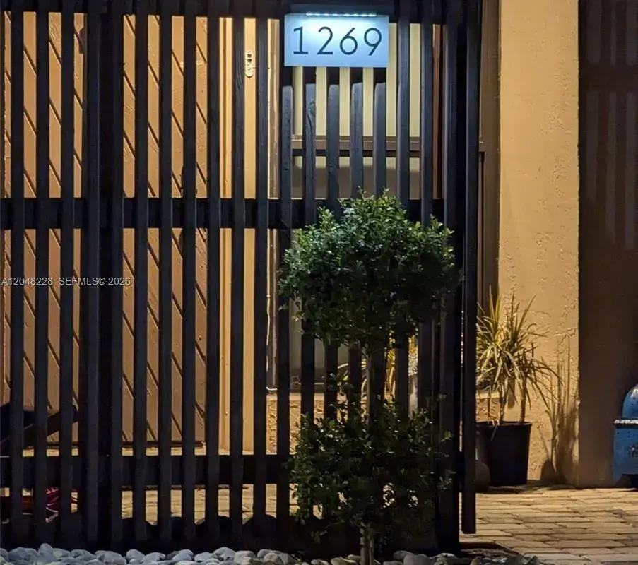 1269 NW 123rd Ave # 1269, Pembroke Pines FL 33026