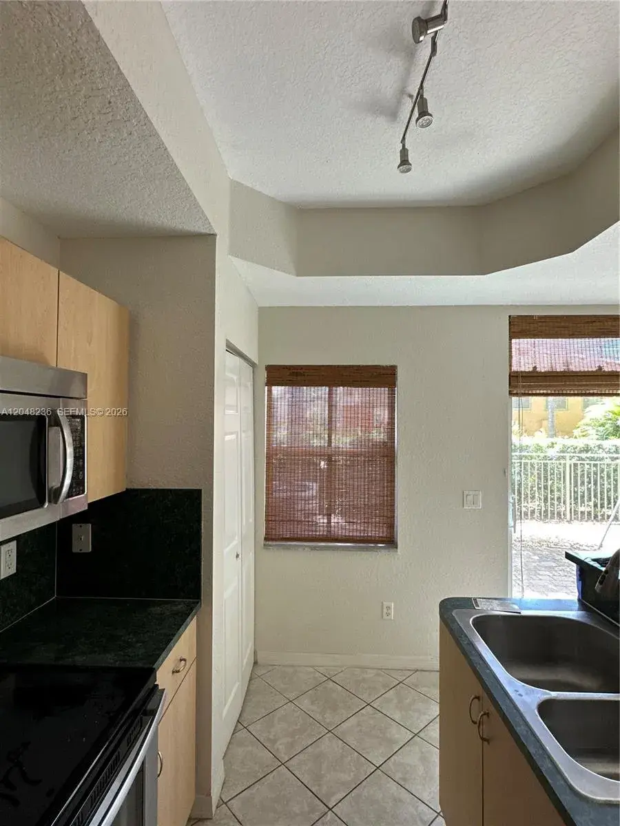 4952 Tradewinds Ter # 506, Dania Beach FL 33312