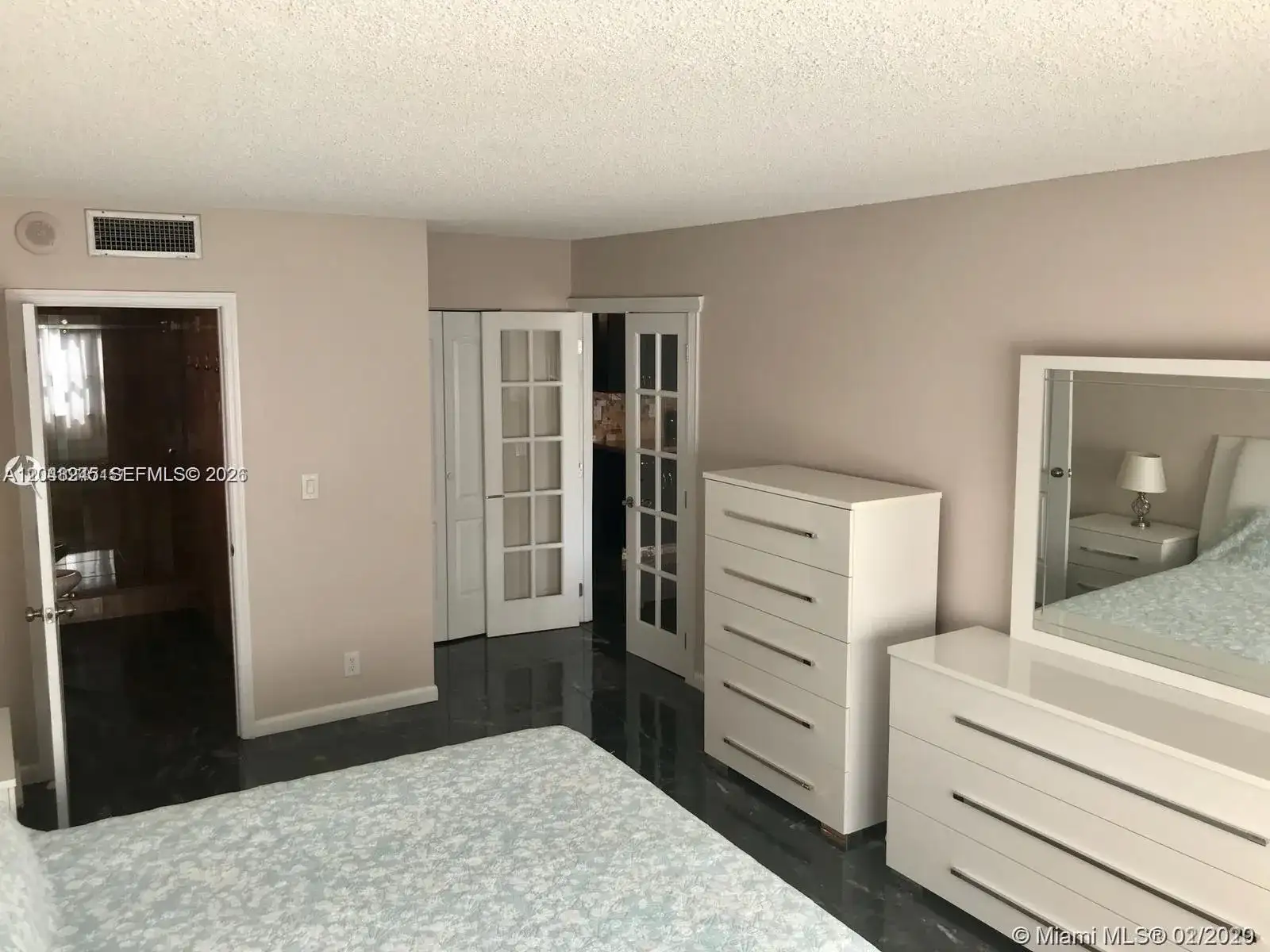 600 SE Three Islands Blvd # 1018, Hallandale Beach FL 33009 photo 5