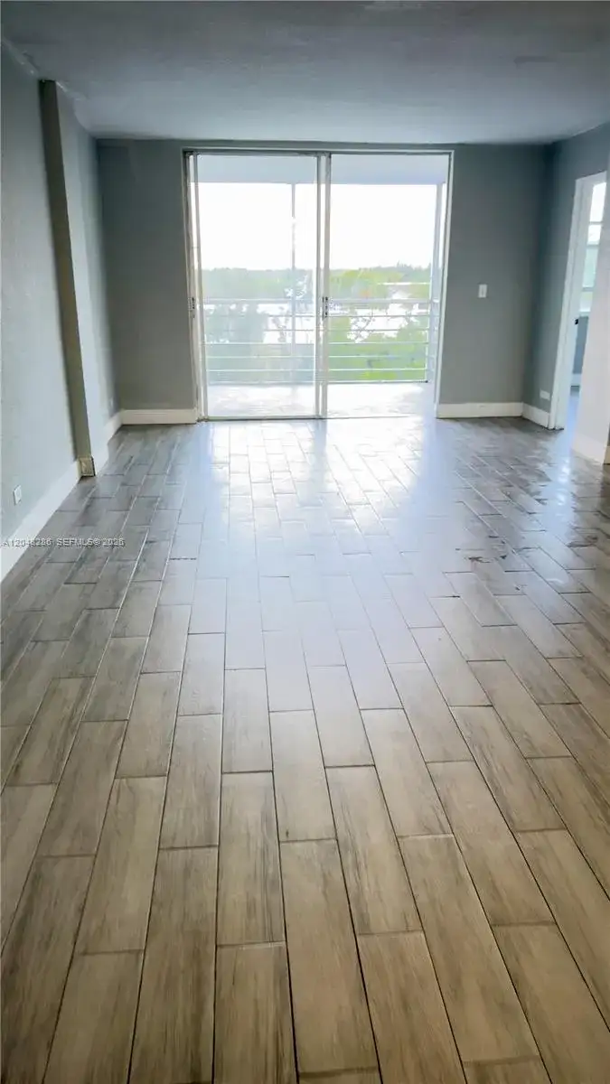 3660 NE 166th St # 607, North Miami Beach FL 33160 photo 2