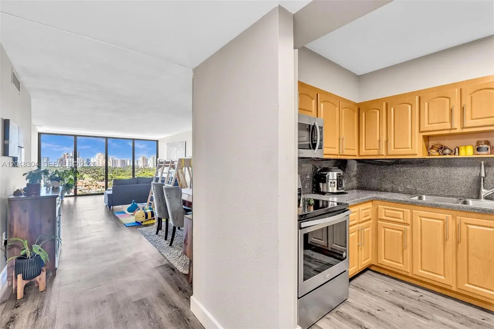 3375 N Country Club Dr # 905, Aventura FL 33180