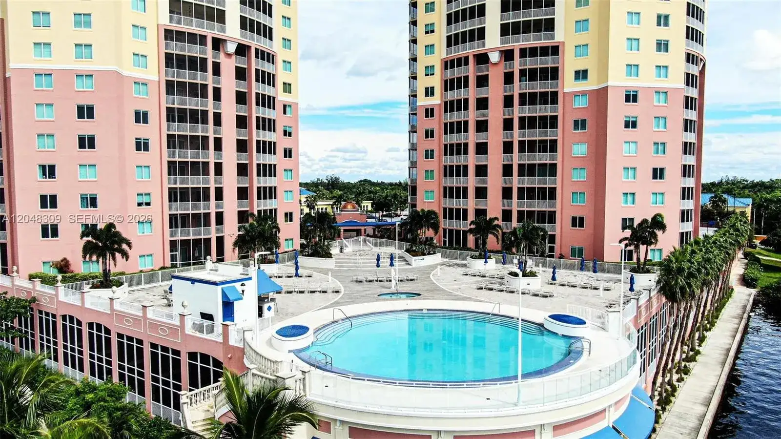 2743 1st St # 406, Other City - In The State Of Florida FL 33916
