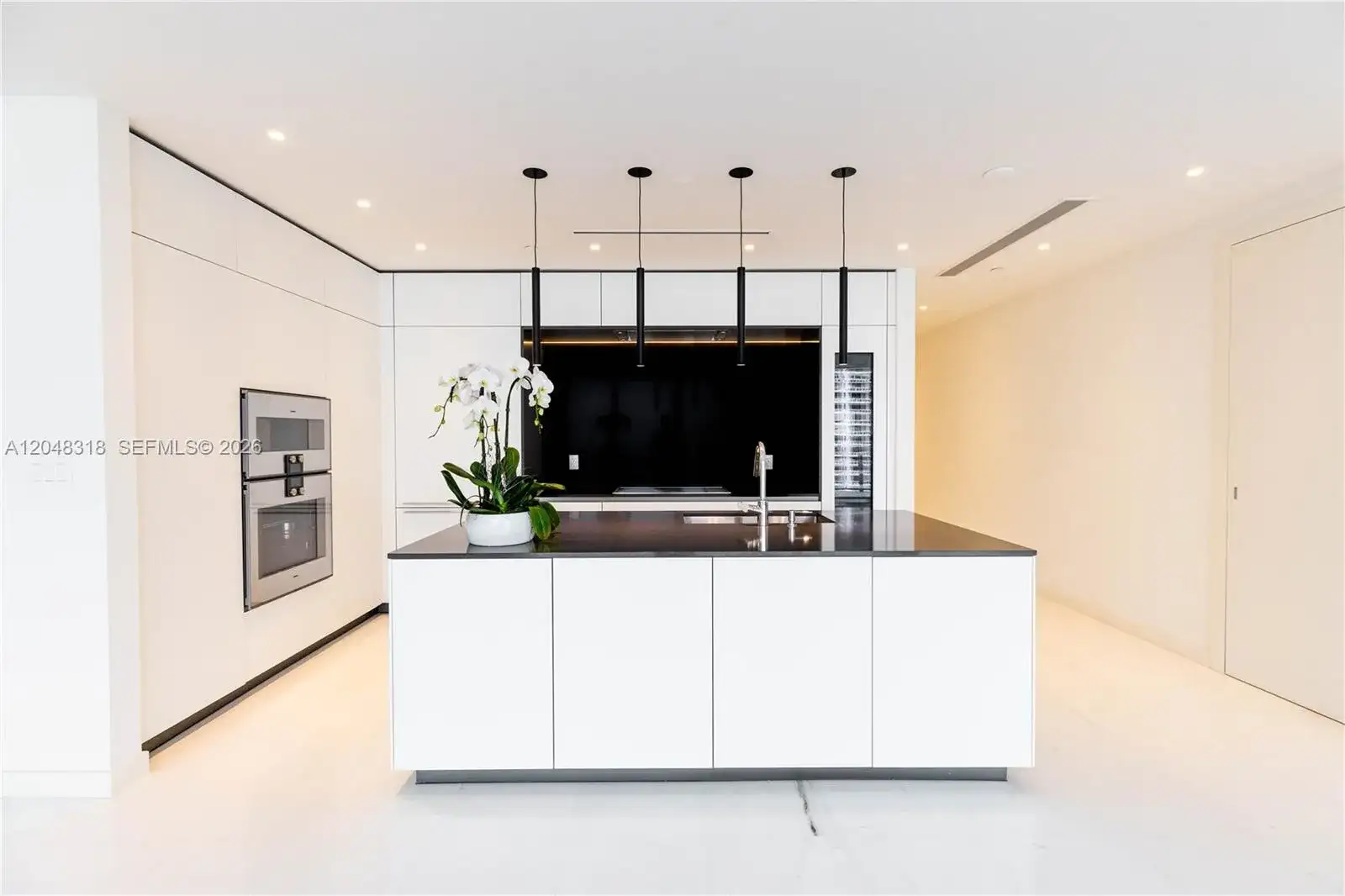 300 Biscayne Blvd Way # 2702, Miami FL 33131 photo 2
