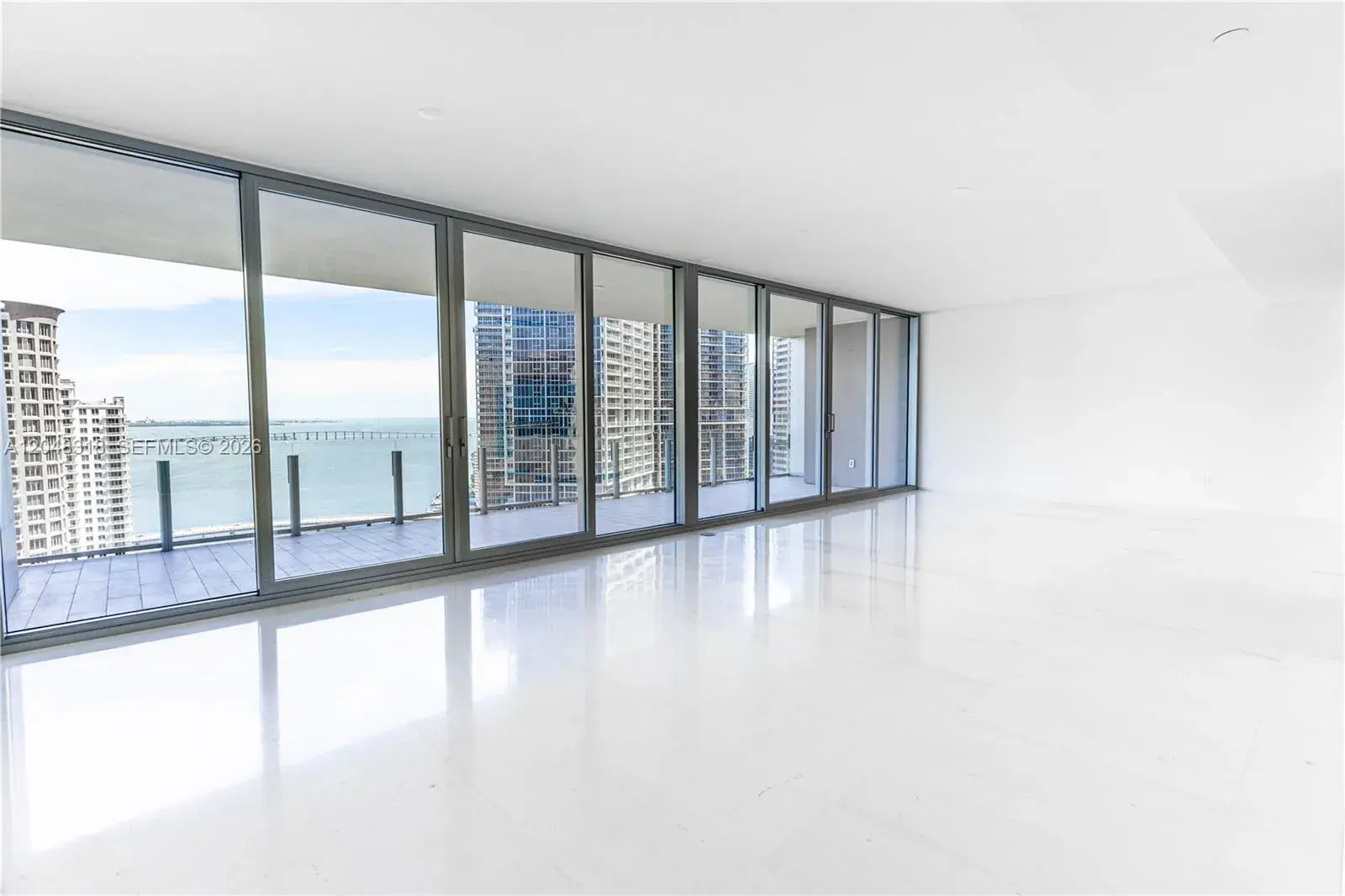 300 Biscayne Blvd Way # 2702, Miami FL 33131