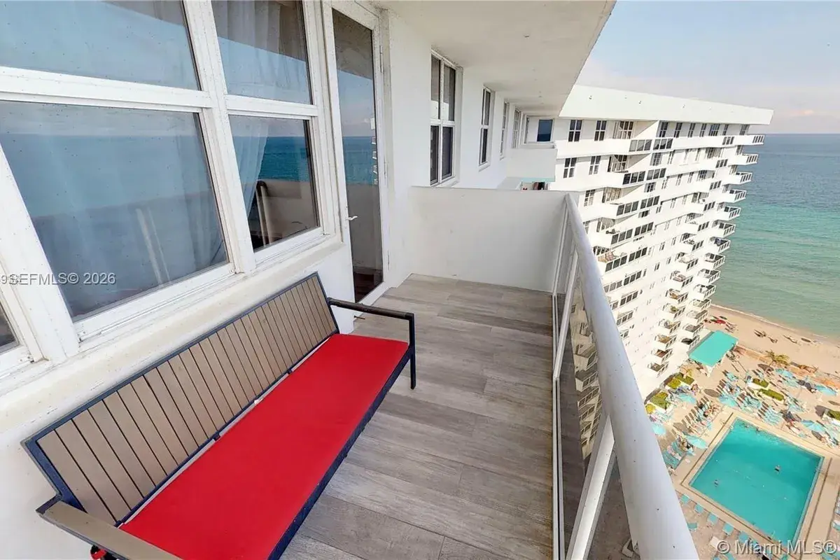 3725 S Ocean Dr, Hollywood FL 33019