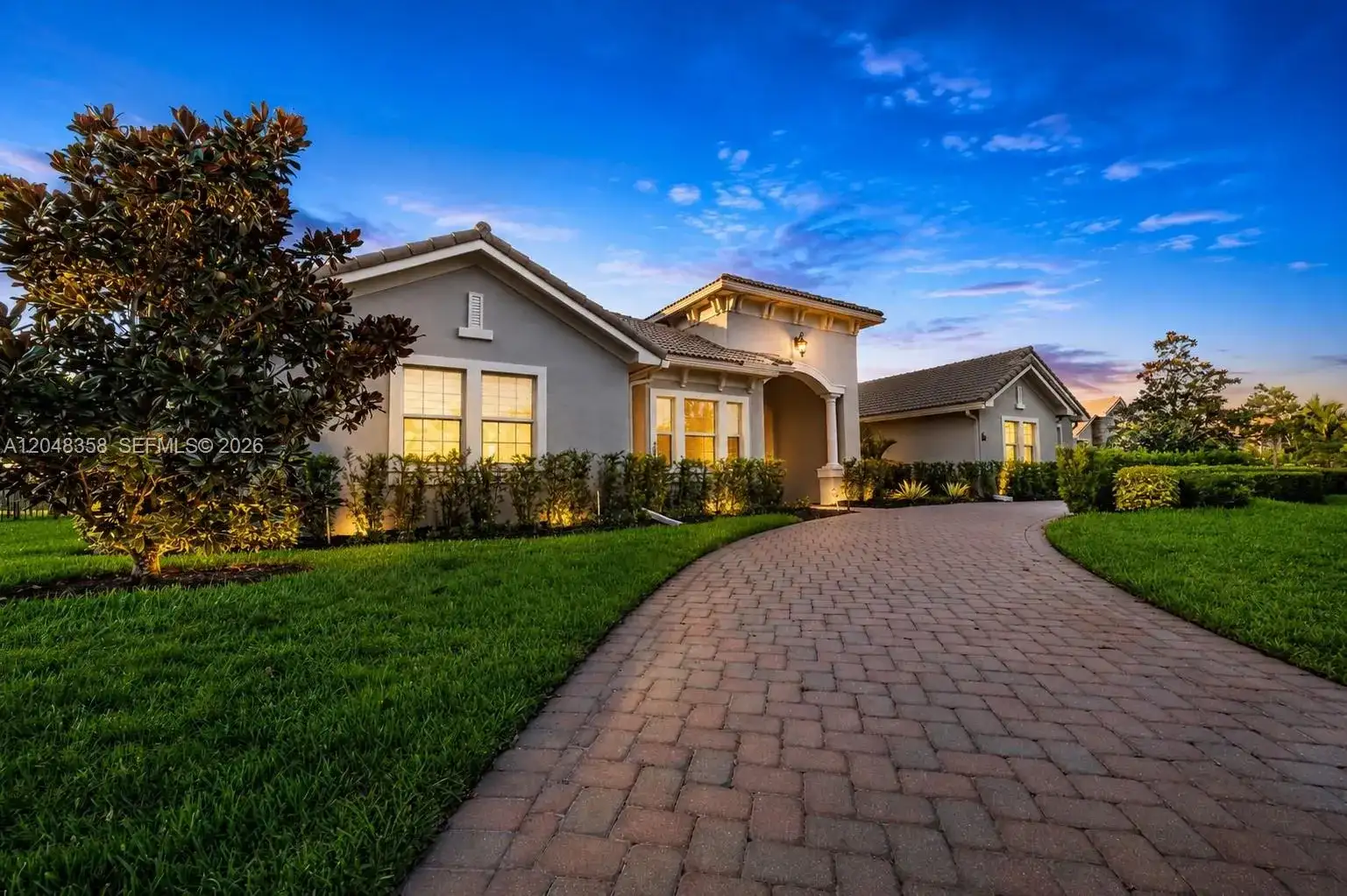 5301 S Sterling Ranch Cir, Davie FL 33314 photo 2