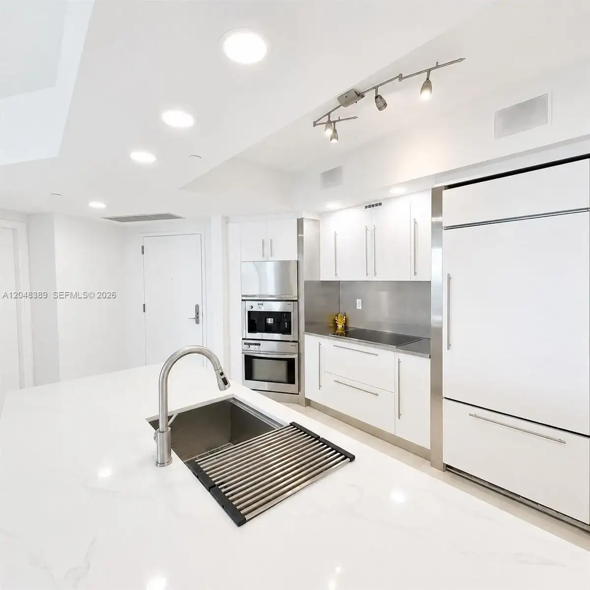 450 Alton Rd # 1606, Miami Beach FL 33139 photo 4