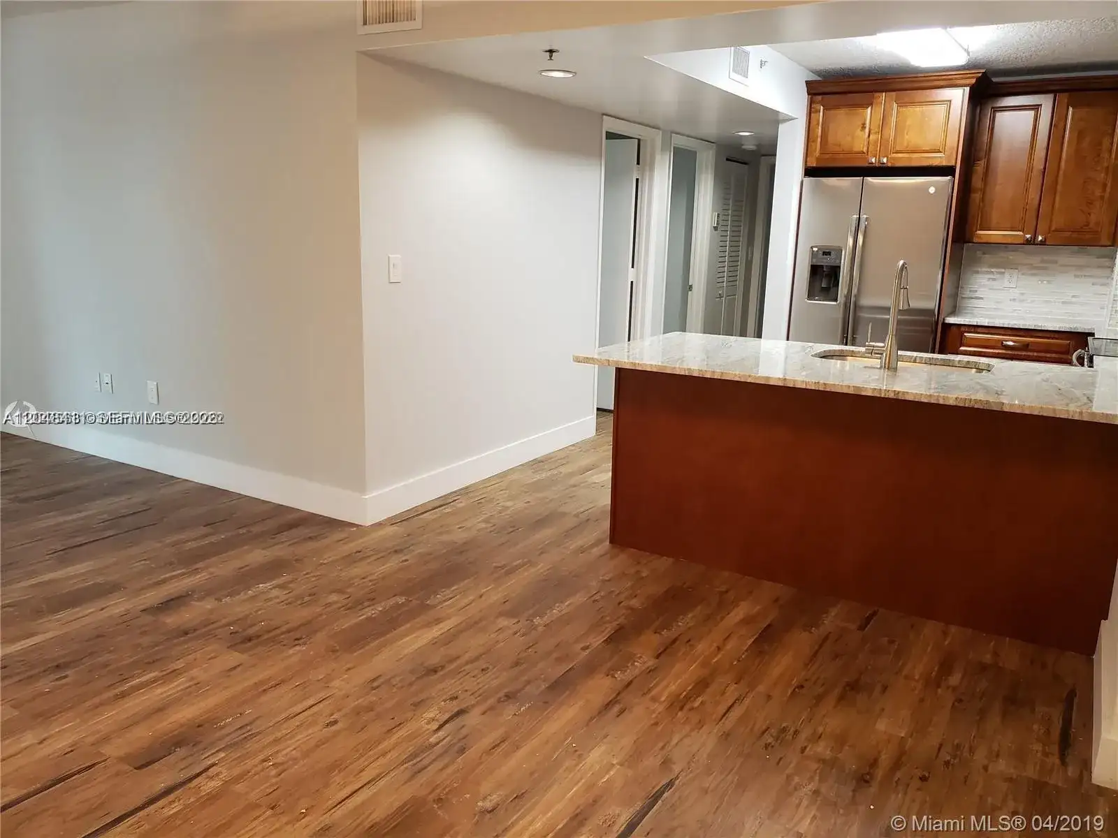 104 SW 9th St # 304, Miami FL 33130 photo 4