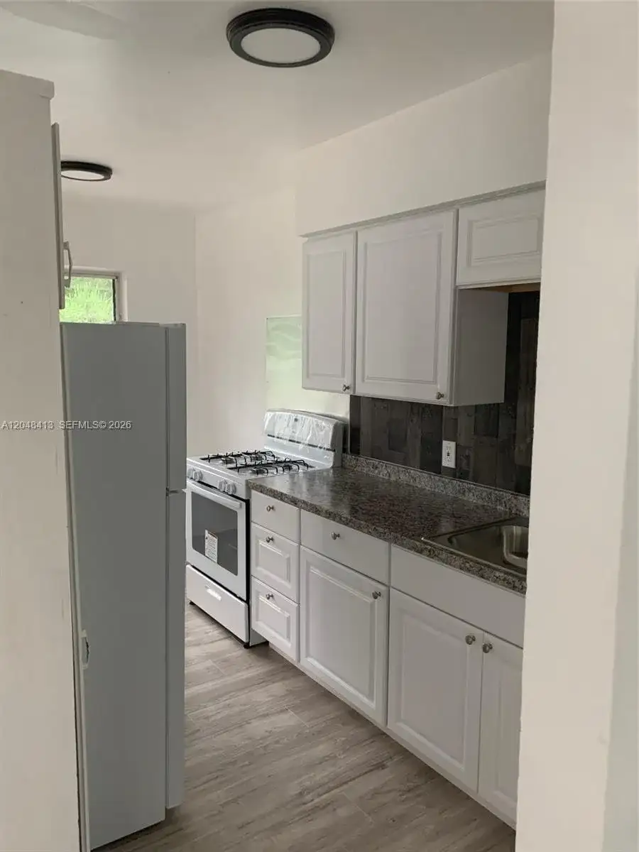 16675 NE 20th Ave # 6, North Miami Beach FL 33162 photo 3