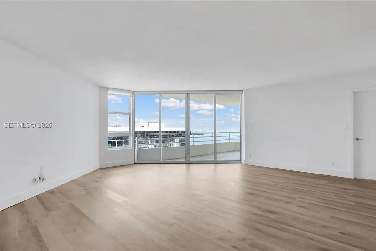 555 NE 34th St # 2108, Miami FL 33137