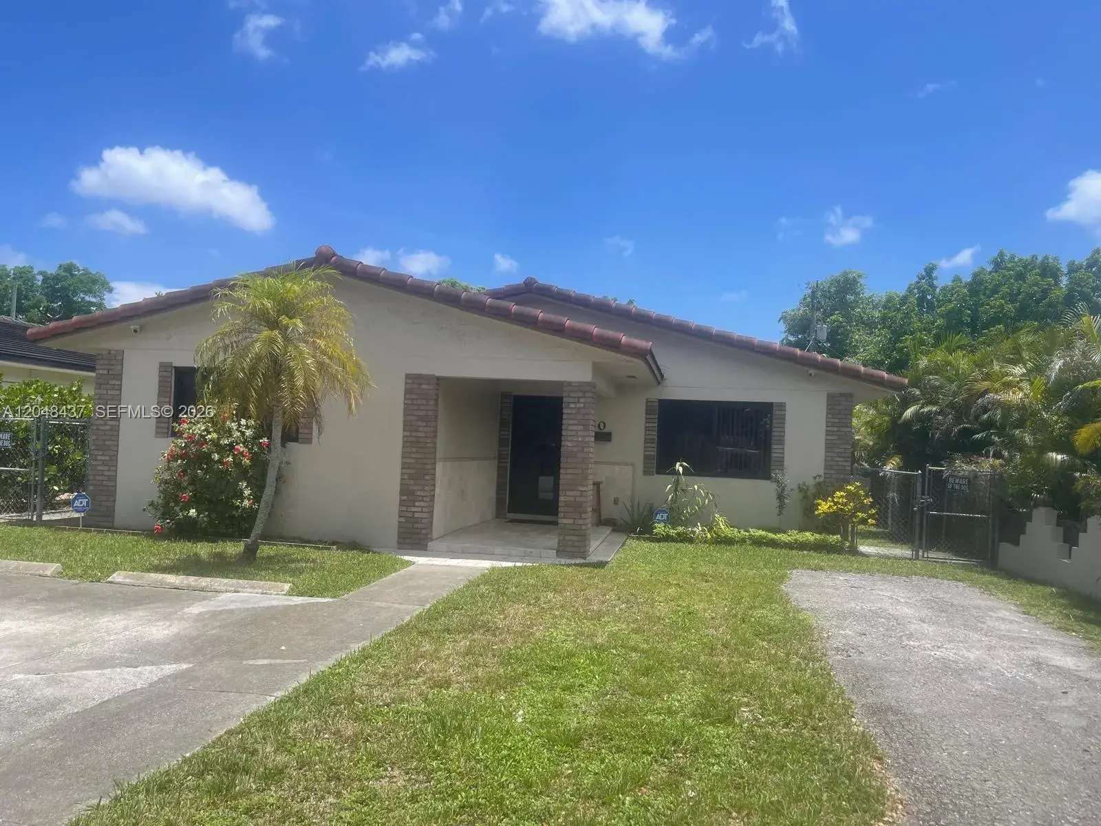 430 SE 5th St, Hialeah FL 33010