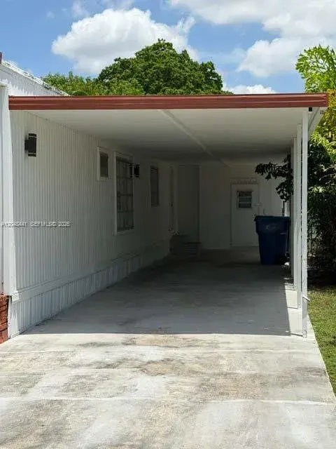 5331 SW 35th ST, Davie FL 33314