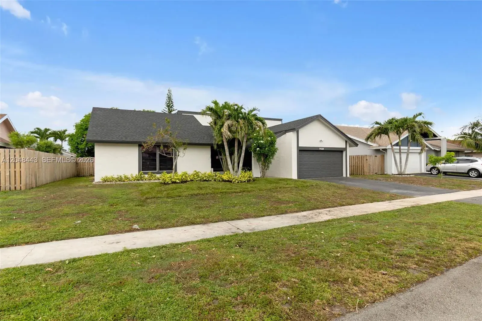 7428 NW 49th Ct, Lauderhill FL 33319