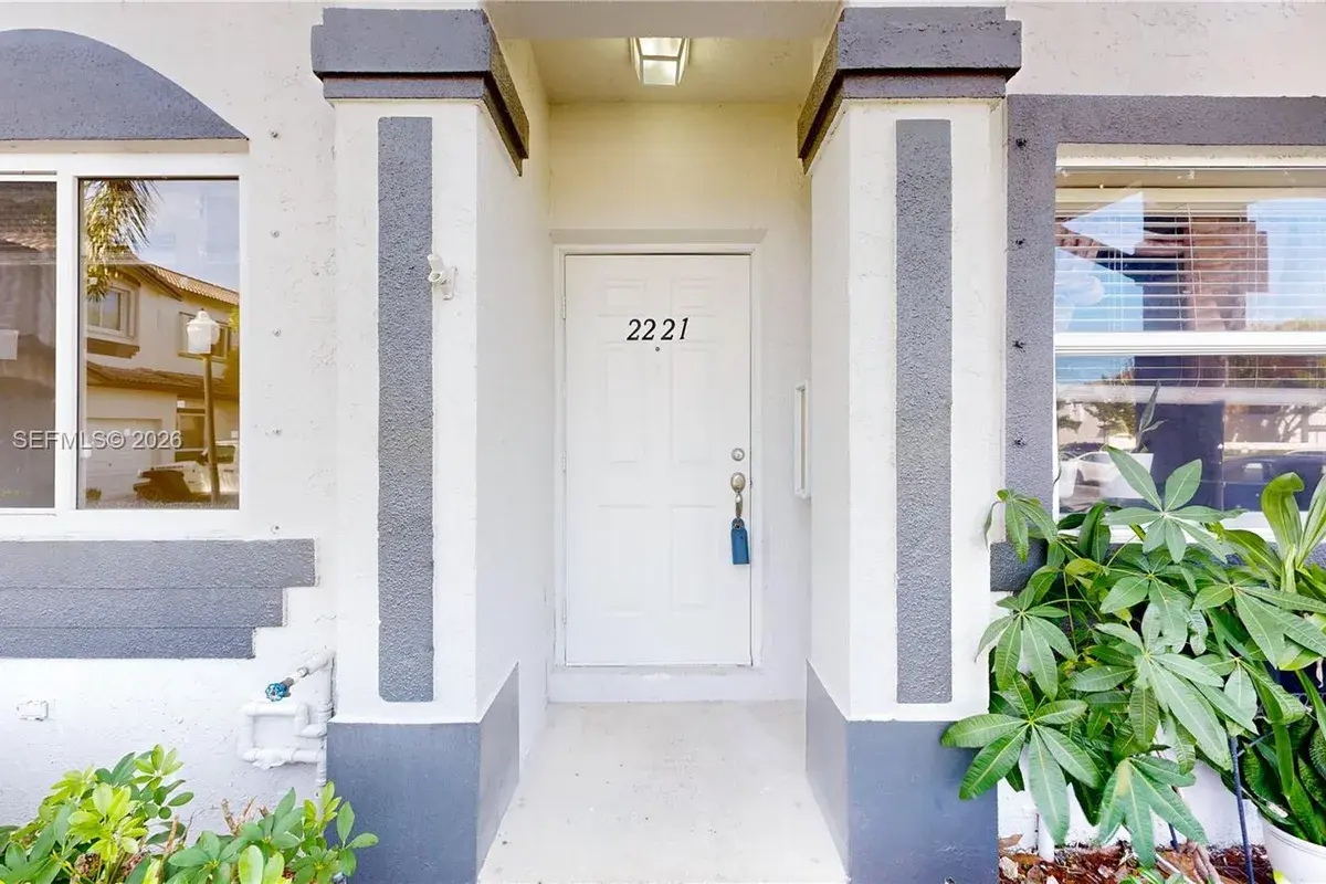 2221 SE 26th Ln # 2221, Homestead FL 33035
