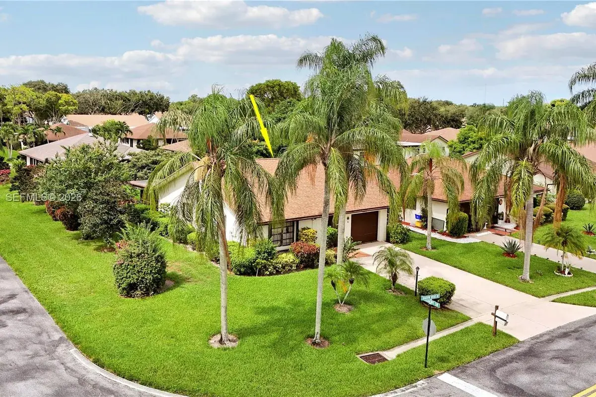 3449 Shadow Wood Dr, Green Acres FL 33463