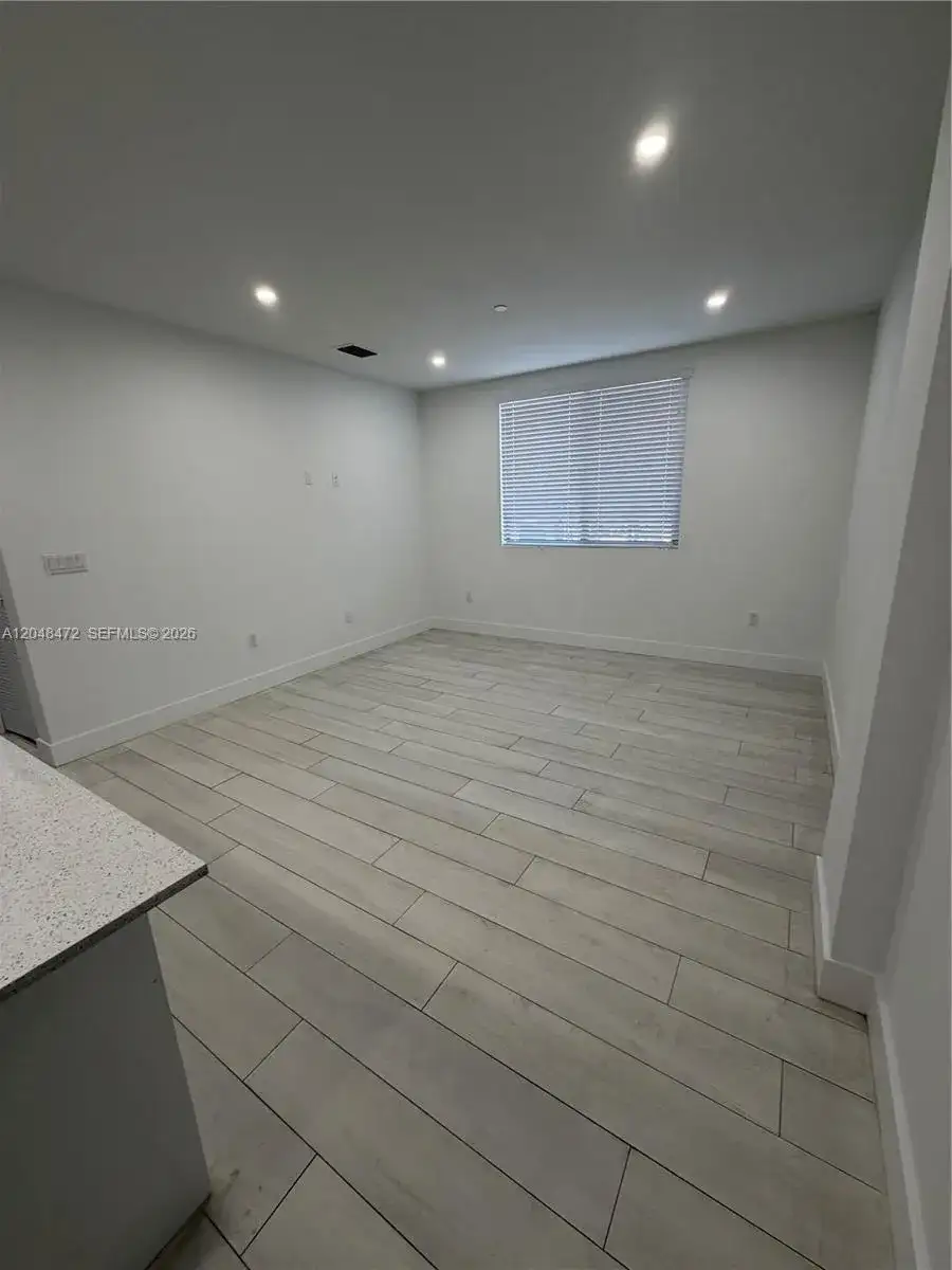 879 E 24th St # 203, Hialeah FL 33013 photo 2