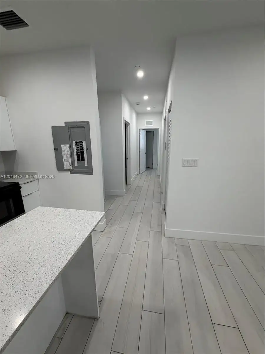 879 E 24th St # 203, Hialeah FL 33013 photo 4