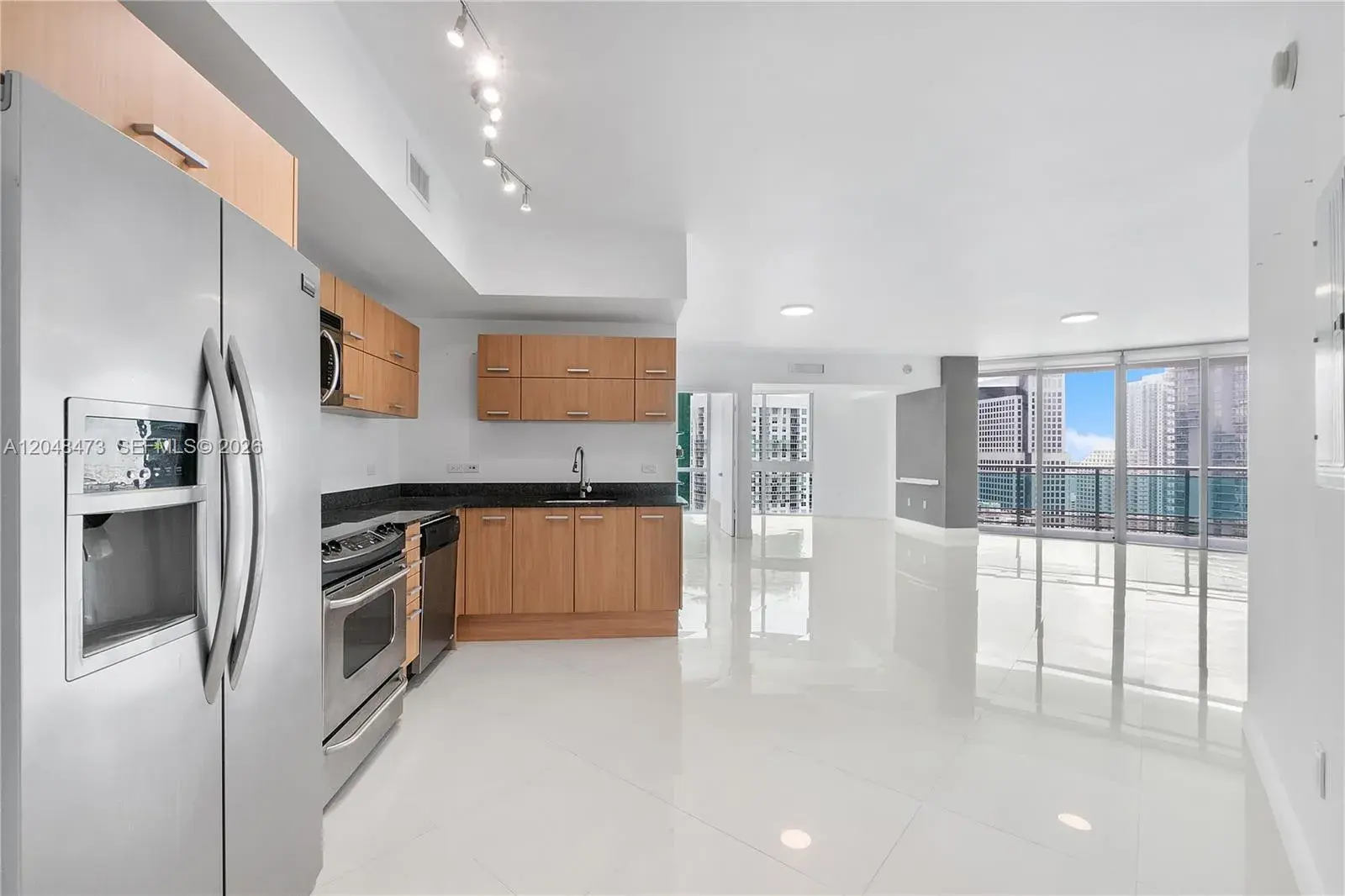 350 S Miami Ave # 3702, Miami FL 33130