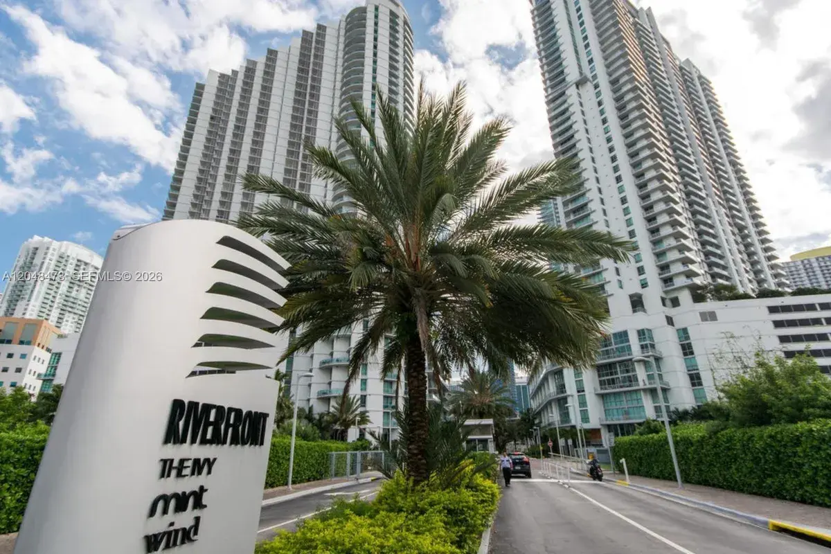 350 S Miami Ave # 3702, Miami FL 33130