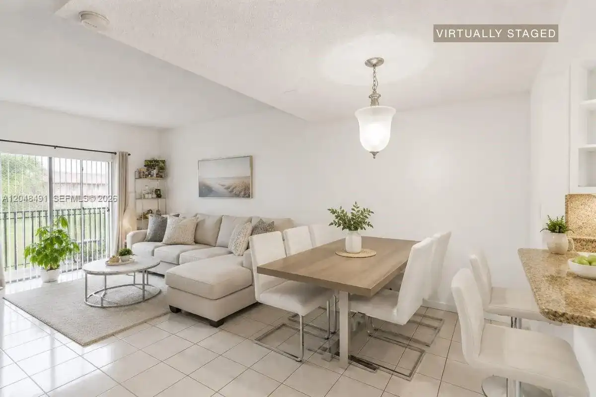 10014 Hammocks Blvd # 4, Miami FL 33196