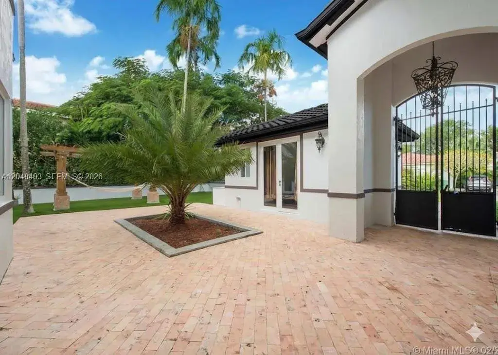 8164 SW 171st St, Palmetto Bay FL 33157