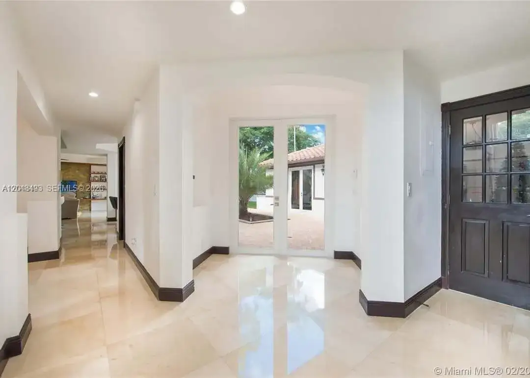 8164 SW 171st St, Palmetto Bay FL 33157 photo 4