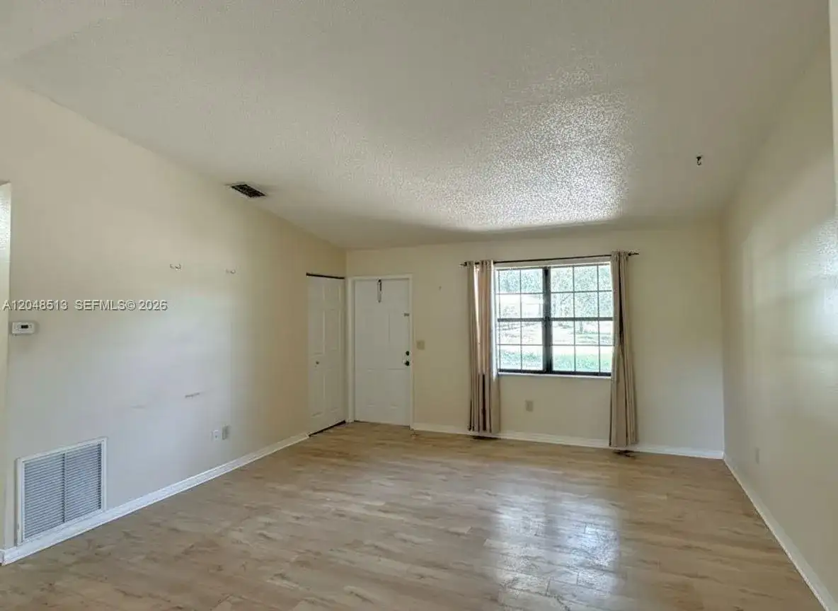4005 E Sunflower Cir, La Belle FL 33935 photo 4