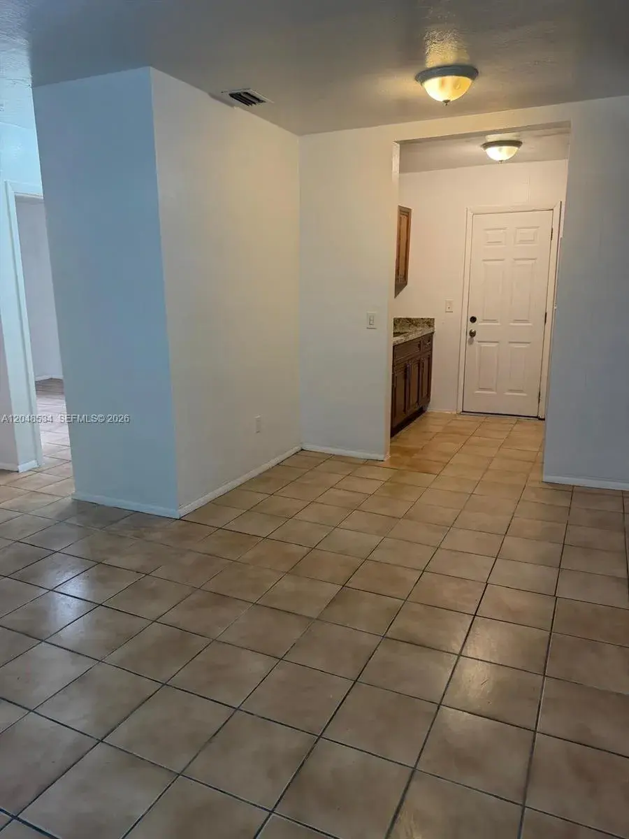 1019 NW 52nd St # A, Miami FL 33127