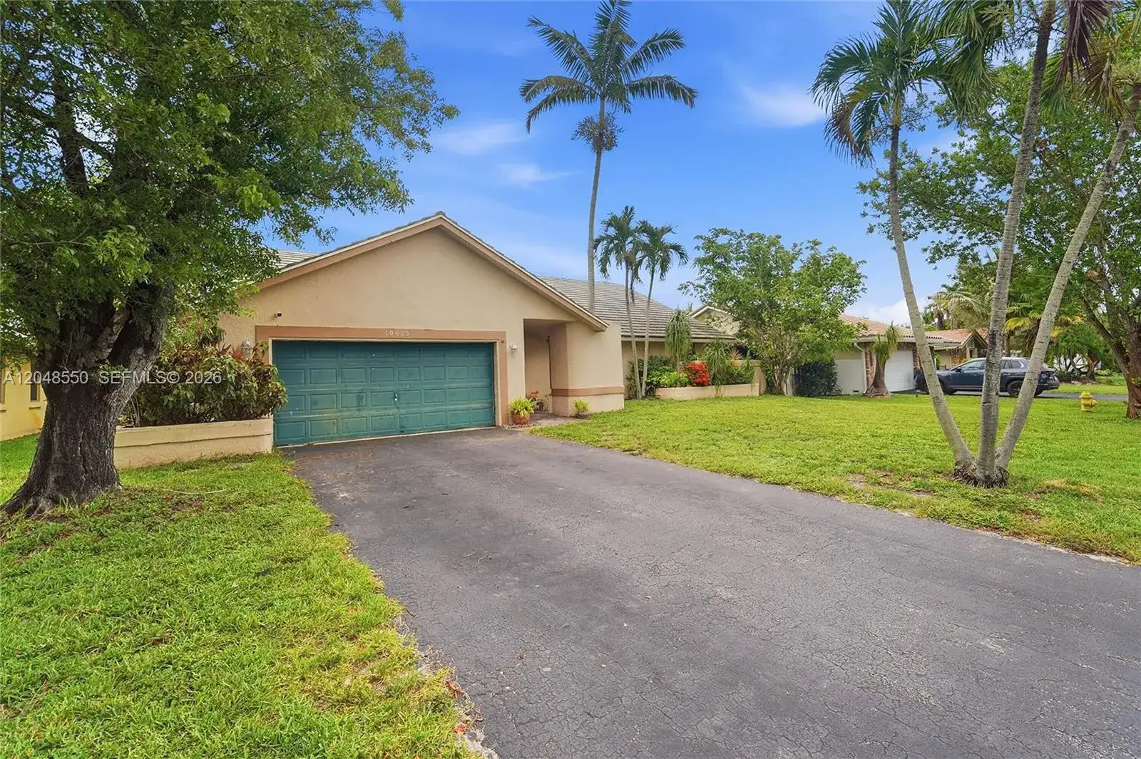 10623 NW 7th Pl, Coral Springs FL 33071 photo 2