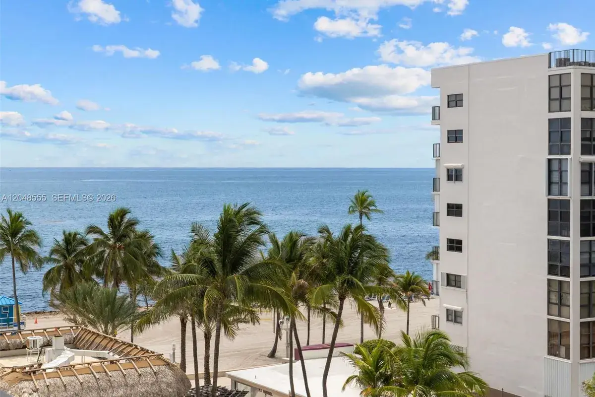 322 SE Buchanan St # 703, Hollywood FL 33019