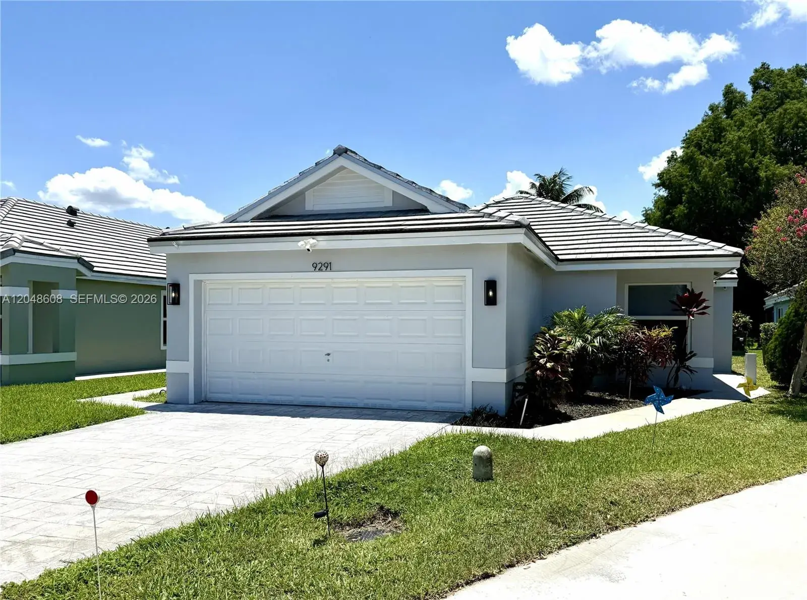 9291 Arborwood Cir, Davie FL 33328