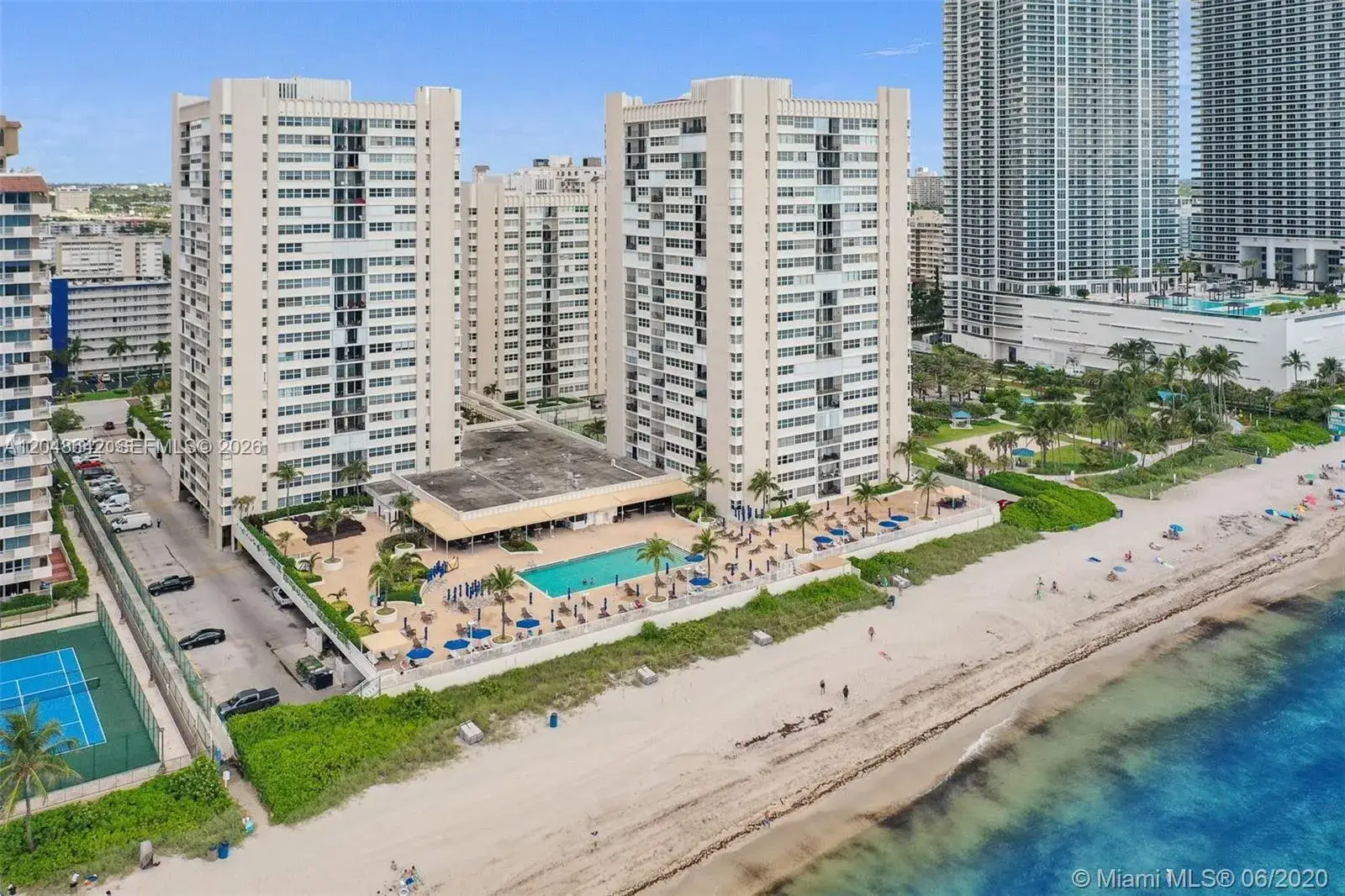 1904 S Ocean Dr # 1607, Hallandale Beach FL 33009