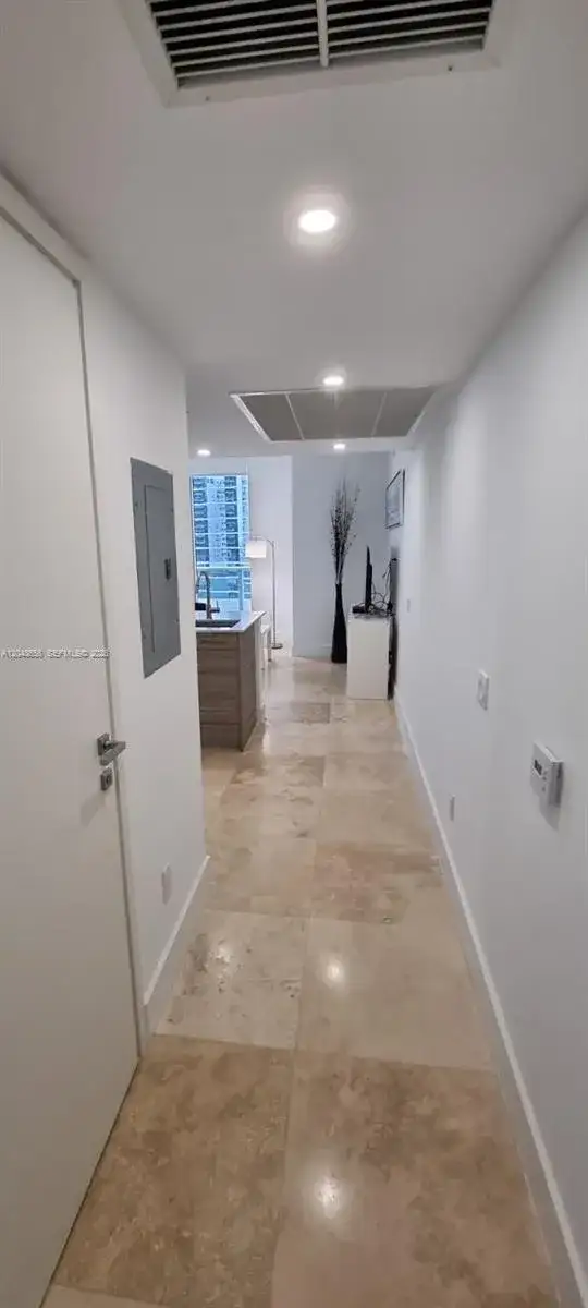 1300 Brickell Bay Dr # 1701, Miami FL 33131 photo 4