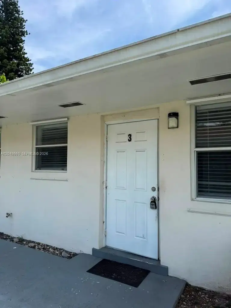 16001 NE 18th Pl # 3, North Miami Beach FL 33162 photo 3