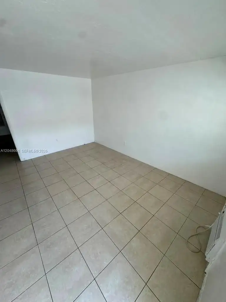 16001 NE 18th Pl # 3, North Miami Beach FL 33162 photo 5