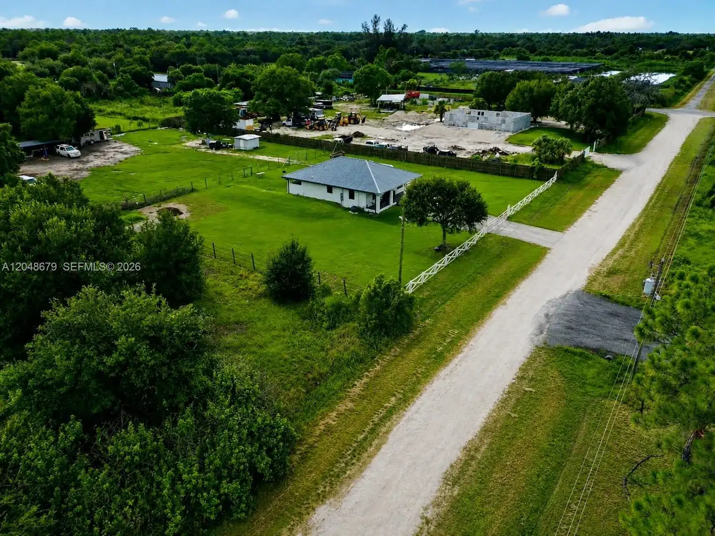 525 N Granja ST, Clewiston FL 33440 photo 4